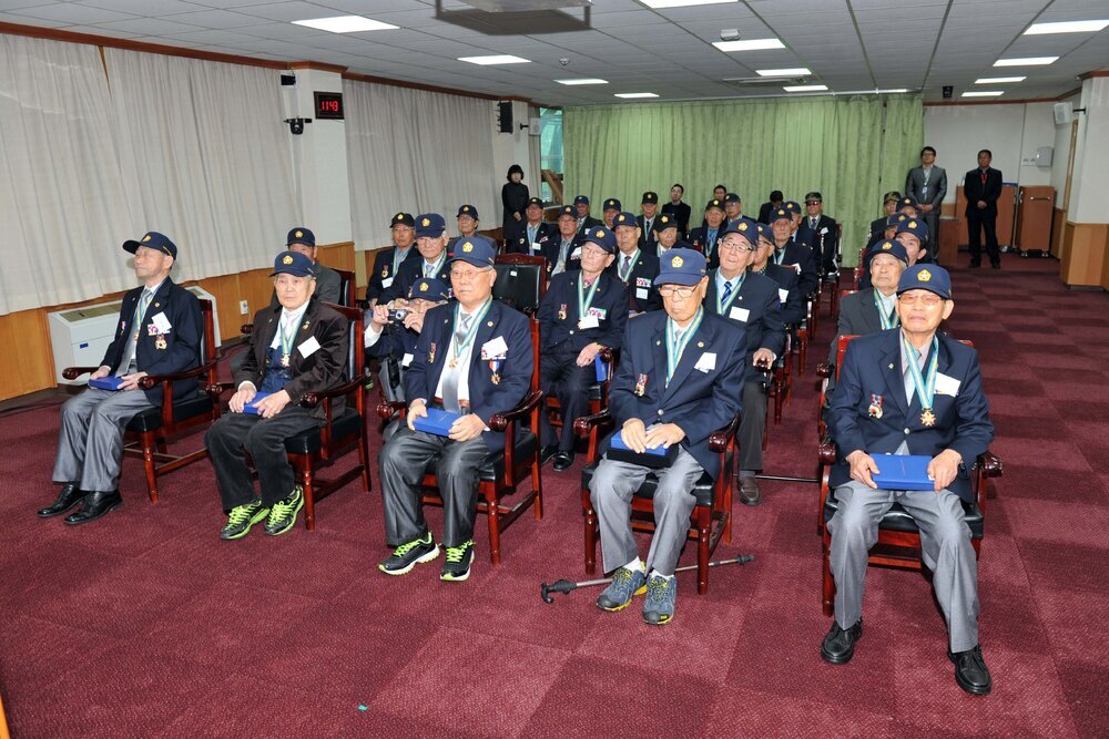6,25참전유공자호국영웅기장전수식07(2013,11,15,상황실).jpg