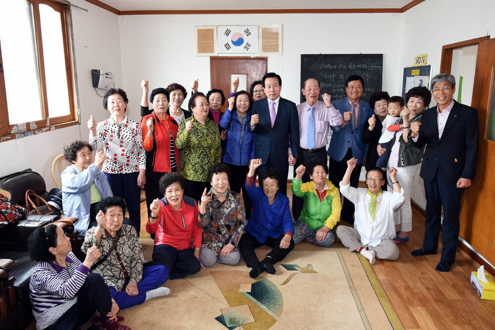 찿아가는소통의날경로당방문02(2017,5,16,용당2동경로당).jpg