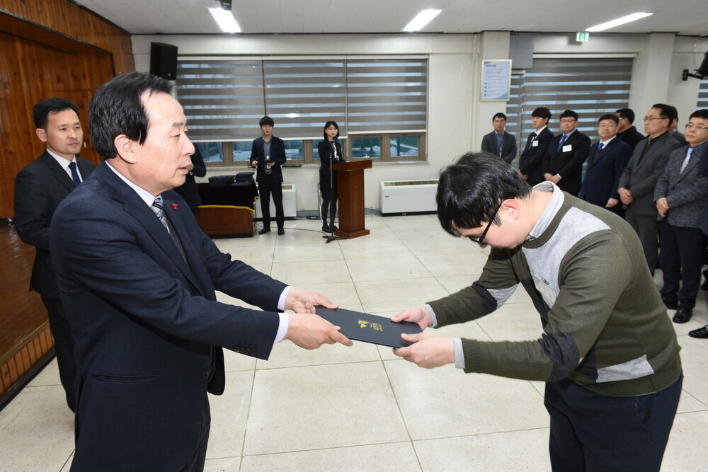 박홍률 목포시장 임용장 전달.